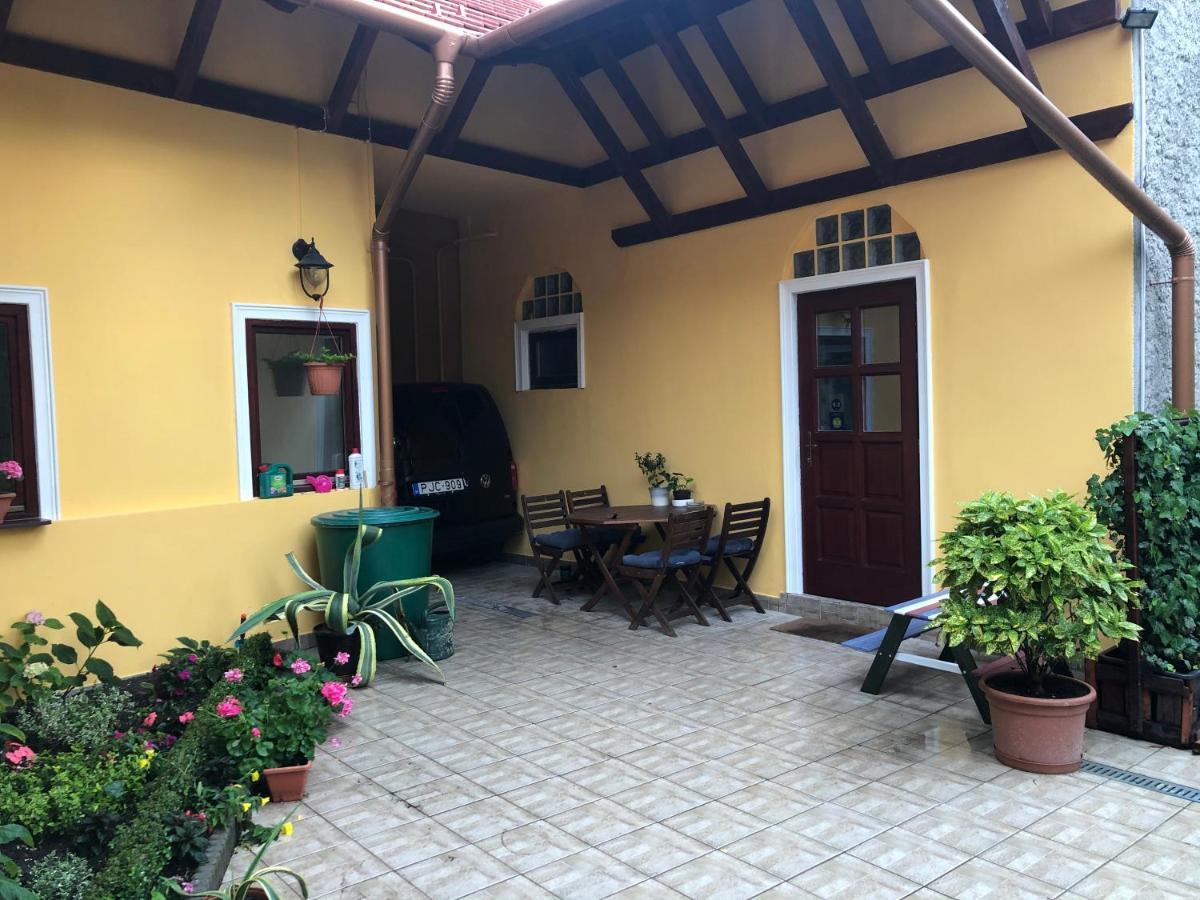 Ferienwohnung Rigo Lak Miskolc Exterior foto