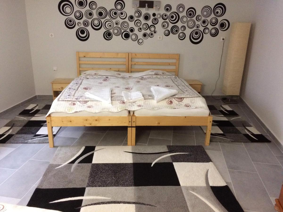 Ferienwohnung Rigo Lak Miskolc Exterior foto